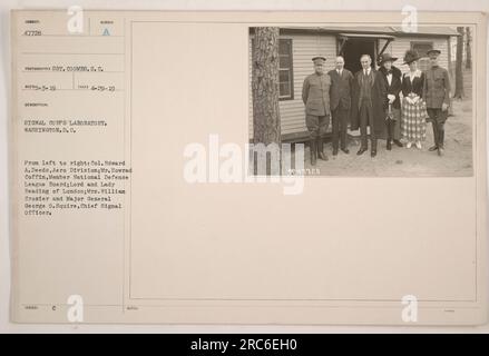 Colonnello Edward A. Deeds, Howard Coffin, Lord and Lady Reading di Londra, la signora William Crozier e il maggiore generale George O. Squire al Signal Corps Laboratory di Washington, D.C. La foto è stata scattata il 29 aprile 1919. Lord e Lady Reading erano in visita da Londra. Foto Stock