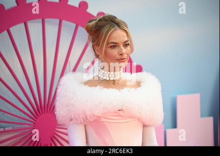 Cineworld Leicester Square, Londra, Regno Unito. 12 luglio 2023. Margot Robbie partecipa alla prima europea di Barbie, Londra, Regno Unito. Credito: Vedere li/Picture Capital/Alamy Live News Foto Stock