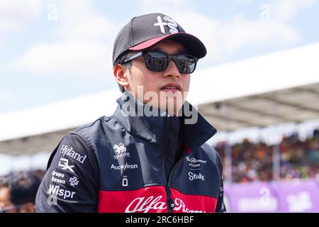 Guanyu Zhou 24 (CHI), Alpha Romeo C43 durante la FORMULA 1 ARAMCO BRITISH GRAND PRIX 2023 al circuito di Silverstone, Silverstone, Regno Unito il 9 luglio 2023 Foto Stock