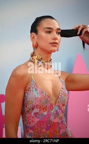 Dua Lipa arriva a Cineworld Leicester Square, Londra, Regno Unito. 12 luglio 2023. Prima europea di Barbie, Londra, Regno Unito. Foto Stock