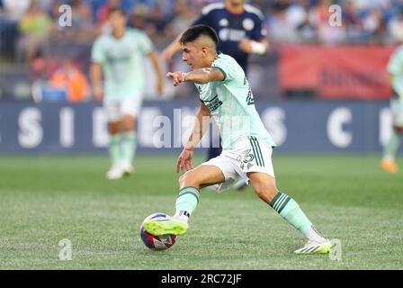 12 luglio 2023; Foxborough, ma, Stati Uniti; Il centrocampista dell'Atlanta United Thiago Almada (23) con la palla durante la partita MLS tra Atlanta United e New England Revolution. Anthony Nesmith/CSM Foto Stock