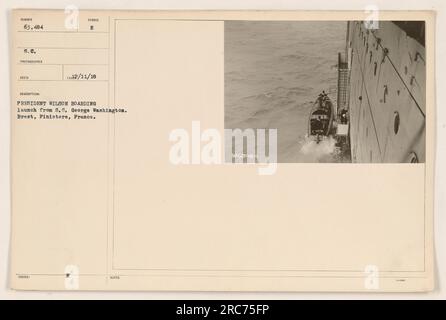 Il presidente Wilson si prepara a imbarcarsi per un lancio dalla S.S.. George Washington a Brest, Finistere, Francia. La fotografia, numerata 63.484, cattura questo momento durante la sua visita in Francia durante la prima guerra mondiale. Foto Stock