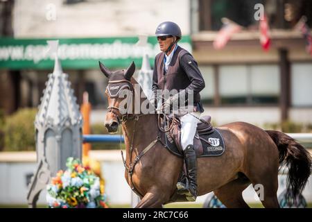 L'irlandese Paul o'Shea gareggia nel Rolex North American Grand Prix a Spruce Meadows. Foto Stock