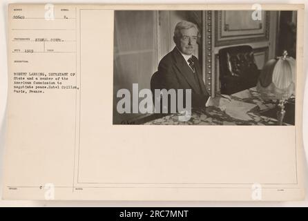 Robert Lansing, Segretario di Stato e membro della Commissione americana per negoziare la pace, fotografò all'Hotel Crillon, Parigi, Francia nel 1919. Questa fotografia, scattata dal corpo dei segnali, ha il numero di riferimento 50640. Foto Stock