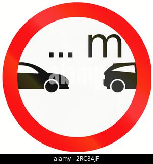 Segnaletica stradale in Indonesia - i conducenti devono mantenere una distanza minima di sicurezza tra i loro veicoli, come illustrato Foto Stock