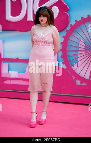 Londra, Regno Unito. Gayle ha fotografato partecipando alla prima europea di Barbie a Cineworld Leicester Square il 12 luglio 2023 . Foto di Julie Edwards. Crediti: JEP Celebrity Photos/Alamy Live News Foto Stock