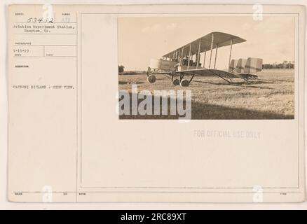 Una vista laterale di un biplano Caproni preso alla Aviation Experiment Station di Hampton, Virginia. Questa foto è stata scattata dal fotografo 1-15-19. Il numero 53452 è assegnato solo per uso ufficiale. Foto Stock