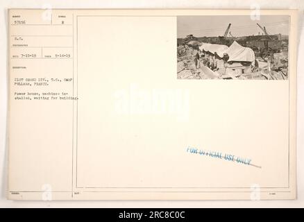 Power House a Camp Pullman, Francia, mostra le macchine installate e in attesa dell'edificio NUMERO 57156 S.C. La fotografia, scattata il 14 maggio 1919, fa parte della collezione di attività militari americane durante la prima guerra mondiale E 21° Gran Div. L'immagine è etichettata come solo per uso ufficiale. Foto Stock