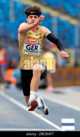 Chorzow, Polonia. 23 giugno 2023: Il tedesco Tim Lubbert gareggia nel salto triplo maschile durante i Campionati europei di atletica leggera, i Giochi europei - giorno 4 allo Slaski Stadium di Chorzow, Polonia. 23 giugno 2023. (Foto di Nikola Krstic/Alamy) Foto Stock