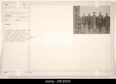 Questa fotografia, intitolata "SUBJECT: 44328 Sgt. John P. Musler, S.C.", cattura un gruppo di ufficiali della seconda Divisione di Heddesdorf, Germania durante la prima guerra mondiale. Da sinistra a destra, gli agenti sono identificati come tenente Cel. J.S. Turrill degli Stati UnitiM.C., tenente colonnello Hugh Matthews degli Stati Uniti M.C., Brig. Il generale Preston Brown, il colonnello Daw ti Moore e il tenente colonnello Harry Lay degli Stati Uniti Questa immagine è stata scattata il 22 dicembre 1918 e pubblicata il 3 gennaio 1919. Foto Stock