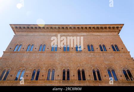 Facciata di Palazzo Strozzi, un importante edificio storico a Firenze, Toscana, Italia. Foto Stock