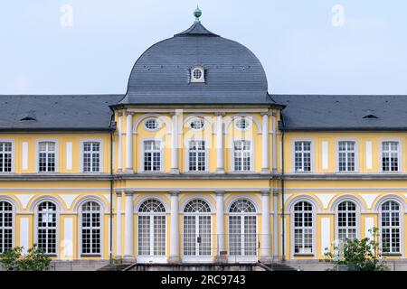 Bonn, Germania - 22 maggio 2023: Veduta del Palazzo Poppelsdorf, un Museo Mineralogico e un Giardino Botanico a Bonn, Germania Foto Stock