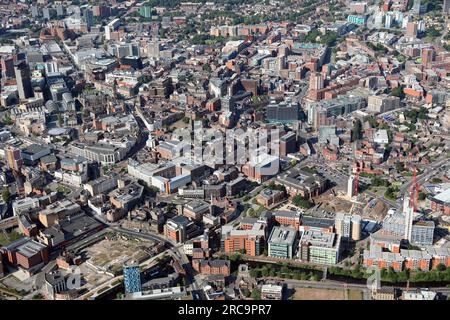 Vista aerea dello skyline del centro di Sheffield da est guardando a ovest, South Yorkshire, Regno Unito Foto Stock