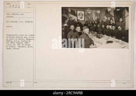 CPL. Schlick, S.C., ha scattato questa foto il 28 novembre 1918, durante una festa del Ringraziamento e una cena per i militari del servizio postale all'Hotel de Center di Chaumont, in Francia. L'immagine mostra il secondo tenente James Higgins, sovrintendente dell'A.G.O. No. 706, che era a capo dell'evento. Questa foto è stata scattata durante la prima guerra mondiale Foto Stock