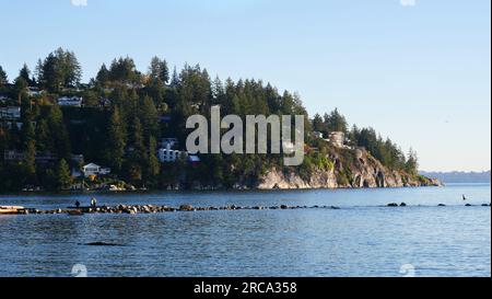 Stagione autunnale al Whytecliff Park, West Vancouver, British Columbia, Canada Foto Stock