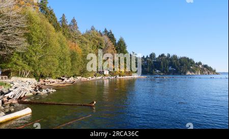 Stagione autunnale al Whytecliff Park, West Vancouver, British Columbia, Canada Foto Stock