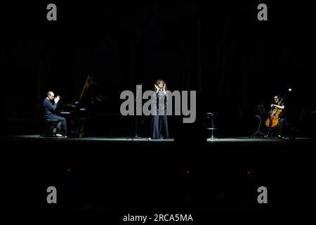 12 luglio 2023, Ostia Antica, Italia: Concerto ''eri con me: Alice canta Battiato'' al Teatro Romano di Ostia Antica, vicino Roma (Credit Image: © Matteo Nardone/Pacific Press via ZUMA Press Wire) SOLO USO EDITORIALE! Non per USO commerciale! Foto Stock