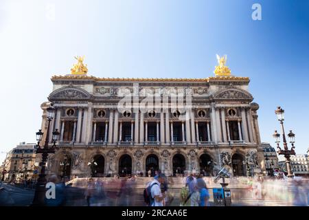 Facciata dell'Academie Nationale de Musique (Grand Opera), una delle più famose attrazioni di Parigi. Francia Foto Stock