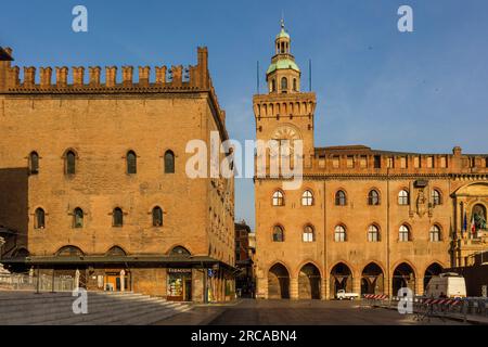 Bologna, Italia, Piazza maggiore Palazzo dei Notai , Palazzo Comunale, o Palazzo d'Accursio Foto Stock