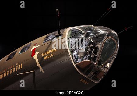 Memphis Belle B-17F è stato visitato al National Museum of the U.S. Aeronautica presso la base aeronautica Wright-Patterson nei pressi di Dayton, Ohio. Foto Stock