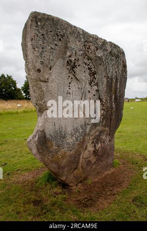 Avebury, un monumento neolitico all'henge Foto Stock