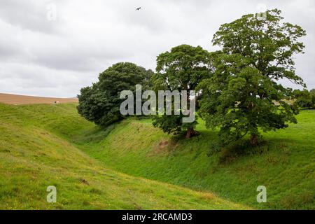 Henge ad Avebury, un monumento neolitico henge Foto Stock