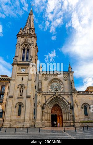 La cattedrale di Santiago è una chiesa cattolica romana nella città di Bilbao. La chiesa fu costruita tra il XIV e il XV secolo come principale chiesa parrocchiale di Bilbao. Foto Stock