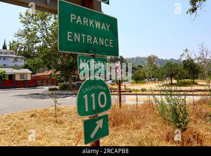 Los Angeles, California: Segnali dell'Interstate 110 direzione nord - ingresso Parkway - California 110 Foto Stock