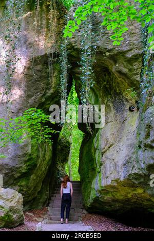 Split Rock, Rock Theatre, Ruin Theatre, Rock Garden Sanspareil, Wonsees, Svizzera Franconica, Baviera, Germania Foto Stock