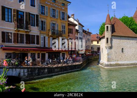 Palais de l'Isle nel fiume Thiou, città vecchia, Annecy, regione Auvergne-Rodano-Alpes, Francia Foto Stock