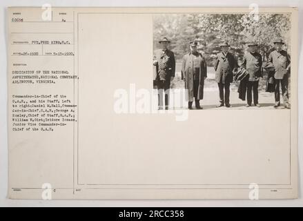 "Dedication of the National Amphitheatre at National Cemetery, Arlington, Virginia. Comandante in capo del G.A.R., e del suo staff. Da sinistra a destra: Daniel M. Hall, Comandante in Capo, G.A.R.; George A. Hosley, Capo di Stato maggiore, G.A.R.; William W. Gist; Isidore Isaacs, Junior Vice Comandante in Capo della G.A.R.» Foto Stock