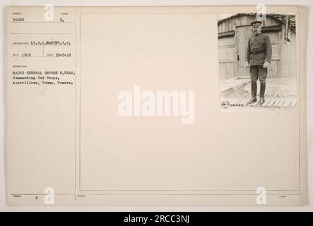 Immagine che cattura il maggiore generale George W. Read, l'ufficiale comandante del 2° corpo, ad Assevillers in somme, Francia. La foto è stata scattata il 5 ottobre 1918 dal tenente E.O. Harris del Signal Corps. Foto Stock