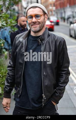 Londra, Regno Unito. 13 luglio 2023. Joel Edgerton. Modelle, celebrità e ospiti arrivano al British Vogue e all'autoritratto Summer Party. Il redattore capo di British Vogue Edward Enninful OBE ospita un evento con Han Chong, fondatore e direttore creativo dell'autoritratto, insieme alla modella Emily Ratajkowski per celebrare la creatività britannica. Crediti: Imageplotter/Alamy Live News Foto Stock