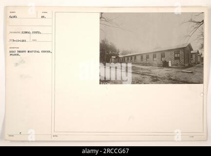 Beau Desert Hospital Center in Francia durante la prima guerra mondiale Fotografia numero 64061 scattata da un fotografo del Signal Corps. Il centro ospedaliero è mostrato nell'immagine. Viene annotato il simbolo EU, insieme alla descrizione e all'emissione della fotografia. Foto Stock