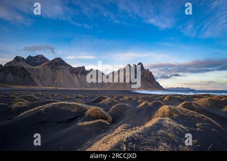 Stokksnes rappresenta un luogo perfetto per fotografi e amanti della natura Foto Stock