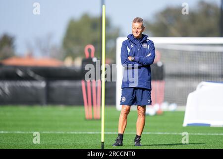 Perth, Australia. 13 luglio 2023. Australia, Perth, 13 luglio 2023: Headcoch Lars Sondergaard della Danimarca durante la sessione di allenamento durante il pre-camp prima della Coppa del mondo femminile in Australia e nuova Zelanda presso il WA State Football Centre di Perth, Australia. (Daniela Porcelli/SPP) credito: SPP Sport Press Photo. /Alamy Live News Foto Stock