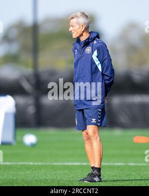 Perth, Australia. 13 luglio 2023. Australia, Perth, 13 luglio 2023: Headcoch Lars Sondergaard della Danimarca durante la sessione di allenamento durante il pre-camp prima della Coppa del mondo femminile in Australia e nuova Zelanda presso il WA State Football Centre di Perth, Australia. (Daniela Porcelli/SPP) credito: SPP Sport Press Photo. /Alamy Live News Foto Stock