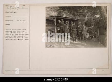 CPL.K. Polk, un fotografo per l'esercito americano, scattò questa foto il 27 agosto 1918. L'immagine mostra il quartier generale degli ufficiali della 307th Infantry, che faceva parte della 77th Division. Questa divisione era composta da uomini provenienti dall'area metropolitana di New York e si era addestrata a Camp Upton a Yap Hank, Long Island. La posizione della foto è vicino a Chery Chartreuve, in Francia. Foto Stock