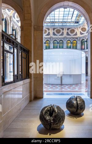 Luigi e Peppino Agrati Collection, Lucio Fontana, Spatial Concept. Natura, 1960 (1982), gallerie d'Italia, museo, Milano, Lombardia, Italia Foto Stock