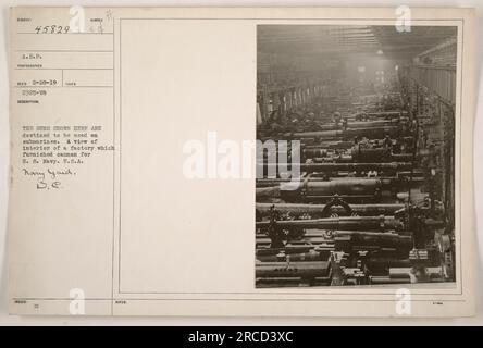 Vista interna di una fabbrica negli Stati Uniti Navy Yard a Washington, D.C. che mostra la produzione di cannoni sottomarini. Questi cannoni sono fabbricati specificamente per l'uso su sottomarini. Questa foto è stata scattata il 28 febbraio 1919 alle 23:25. Il numero assegnato a questa immagine è 45829. Foto Stock