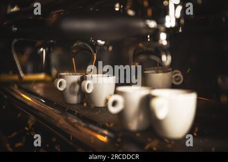 Per caffè automatica macchina preparazione di caffè Foto Stock