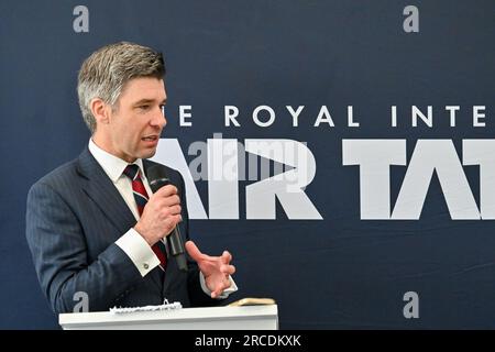 Fairford, Regno Unito. 14 luglio 2023. RAF Fairford, Fairford, Gloucestershire, Regno Unito il 14 luglio 2023. Edward Horne (Airbus) illustra ai media la politica e le pratiche di sostenibilità che coinvolgono gli aeromobili Airbus sia in uso militare che civile il Royal International Air Show (RIAT) presso RAF Fairford, Fairford, Gloucestershire, Regno Unito il 14 luglio 2023. Crediti: Francis Knight/Alamy Live News Foto Stock