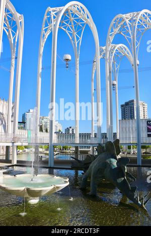 Il Pacific Science Center si apre in un pomeriggio soleggiato, Seattle, Washington State USA Foto Stock