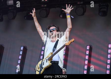 La band belga Balthazar suona dal vivo al festival Lasemo | le groupe belge Balthazar joue au festival Lasemo a Enghien Foto Stock