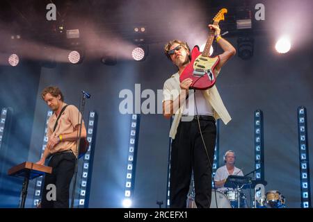 La band belga Balthazar suona dal vivo al festival Lasemo | le groupe belge Balthazar joue au festival Lasemo a Enghien Foto Stock