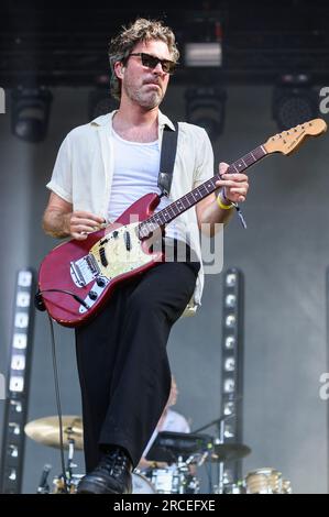 La band belga Balthazar suona dal vivo al festival Lasemo | le groupe belge Balthazar joue au festival Lasemo a Enghien Foto Stock