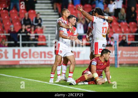 St Helens, Inghilterra - 13 luglio 2023 - Lewis Dodd di St Helens festeggia un tentativo. Betfred Super League, St. Helens vs Catalan Dragons al Totally Wicked Stadium, St. Helens, Regno Unito Foto Stock