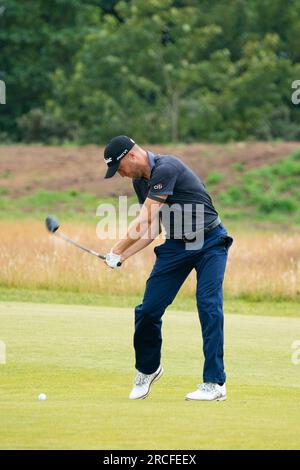 North Berwick, East Lothian, Scozia, Regno Unito. 14 luglio 2023. Justin Thomas gioca ad avvicinarsi alla 10a buca al Genesis Scottish Open al Renaissance Club di North Berwick. Iain Masterton/Alamy Live News Foto Stock