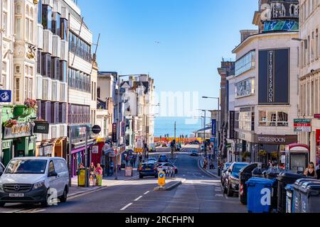 Foto del paesaggio urbano scattata a Brighton durante l'estate Foto Stock