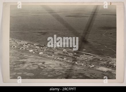 Una vista aerea del Gerstner Field a Lake Charles, Louisiana. La foto è stata scattata dopo che un uragano ha colpito la zona il 6 agosto 1918. L'immagine mostra i danni estesi causati dalla tempesta. La foto è stata scattata a un'altezza di 600 metri. Foto Stock